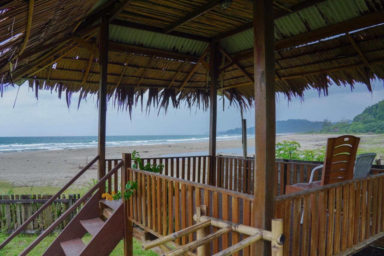 Hotel Momos Surf Shack Salul Exterior foto